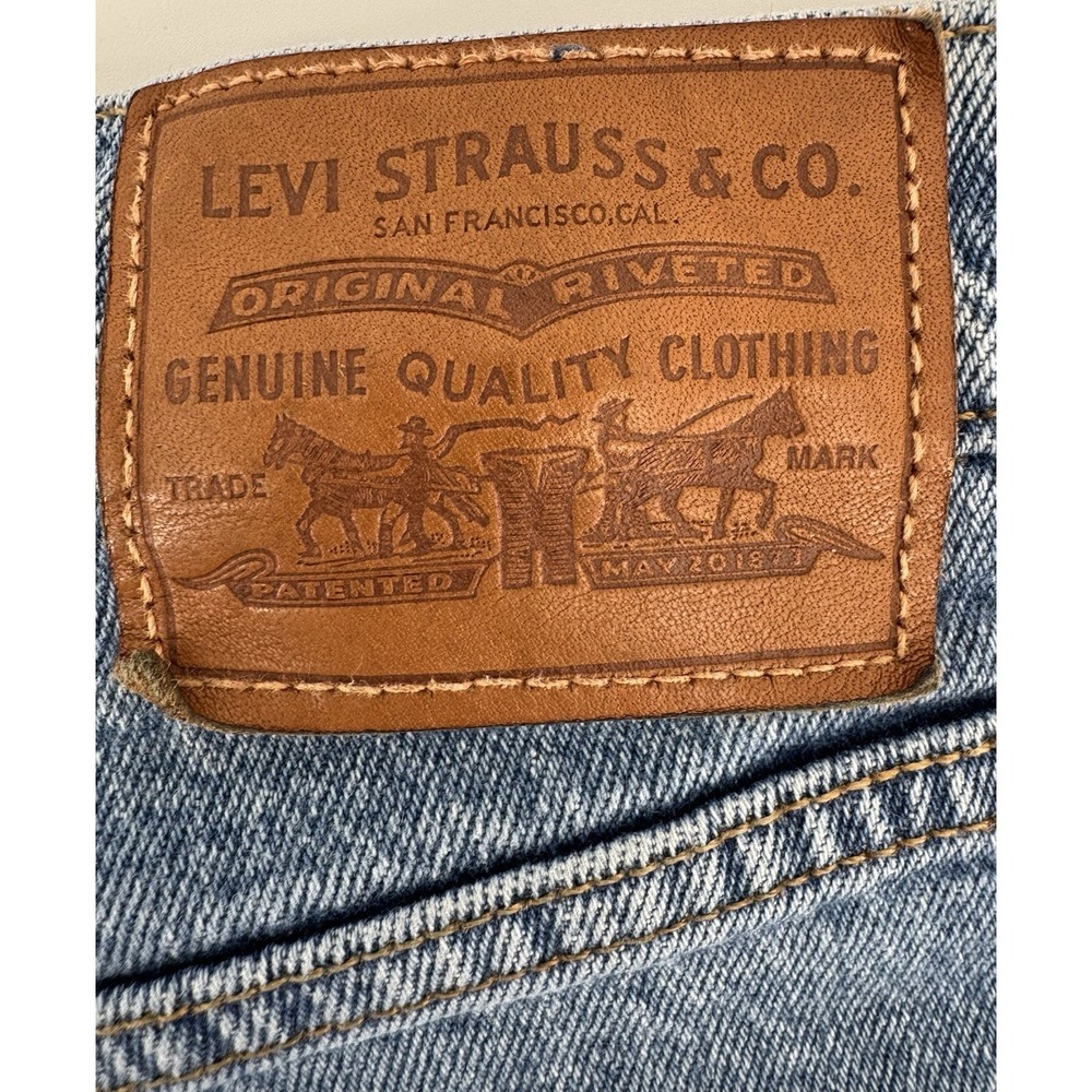 Levi's Ribcage Women's High Rise Cut Off Blue Denim Shorts Button Fly Size 30W - Picture 2 of 13